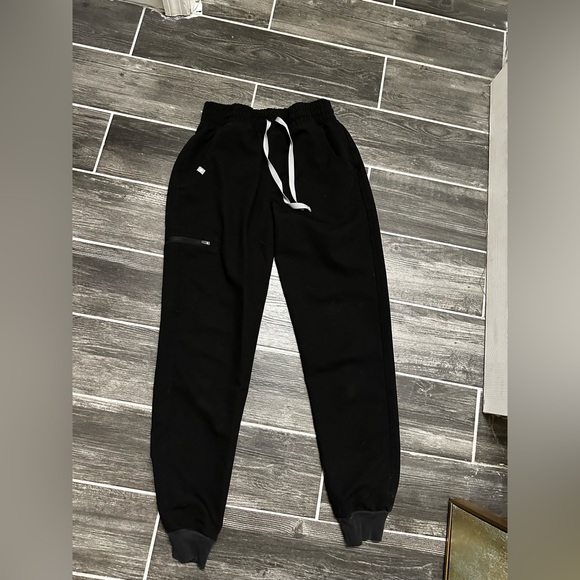 Figs Scrubs - Picture 9 of 10